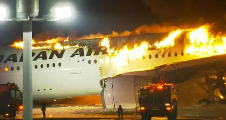 Latest News Japan Airlines Crash Video